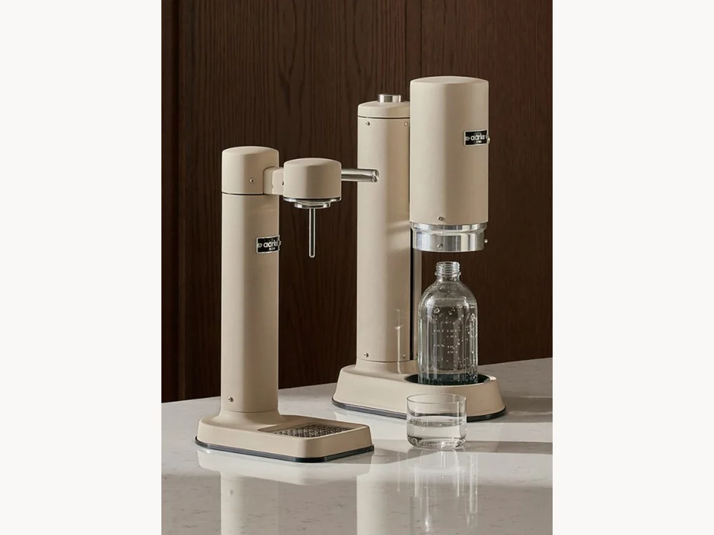 Aarke Carbonator 3 in kitchen countertop context