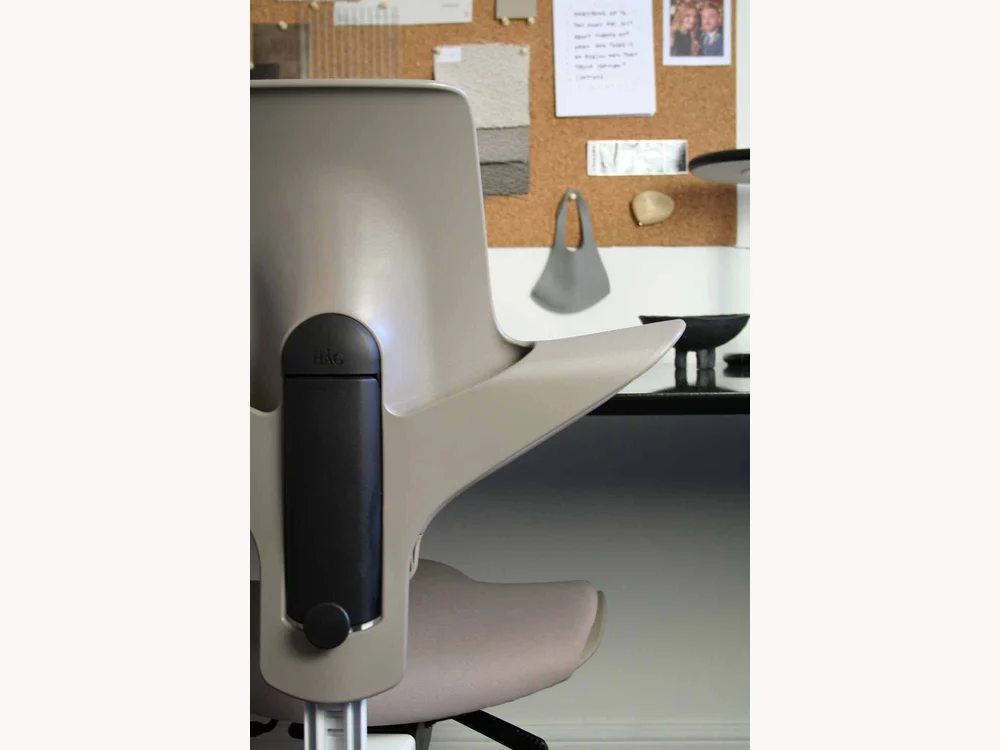 HÅG Capisco Puls used at a creative workspace