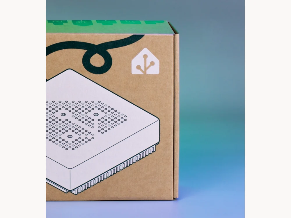 Home Assistant Green retail packaging