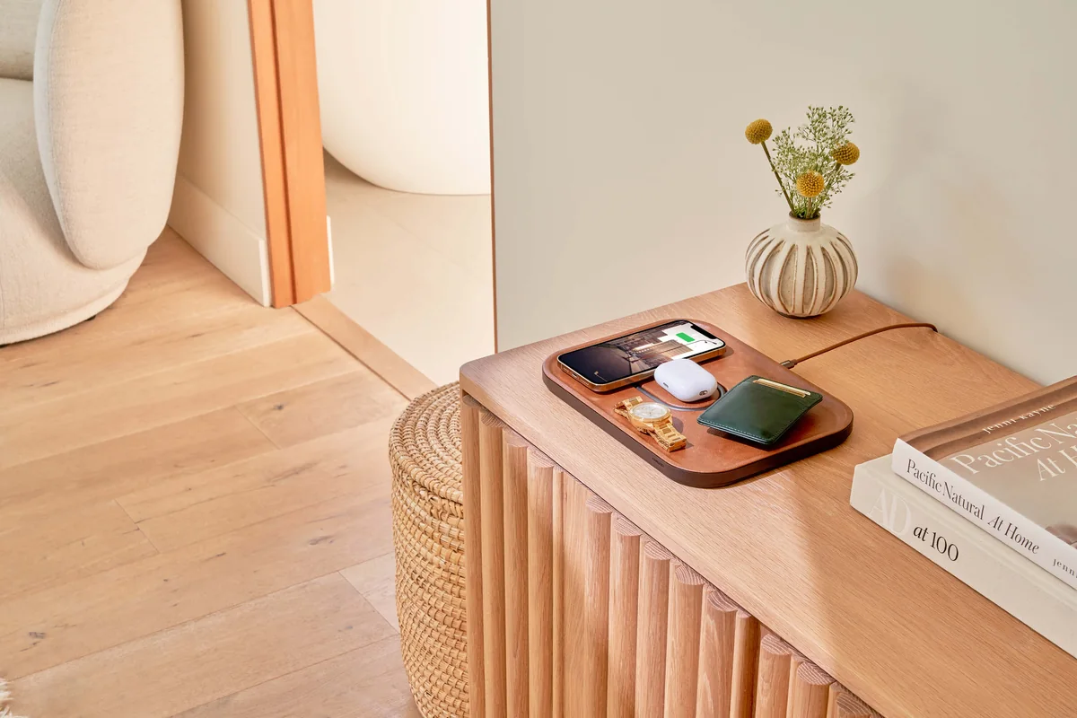 Courant MAG:3 Classics used as a tidy entryway charging tray