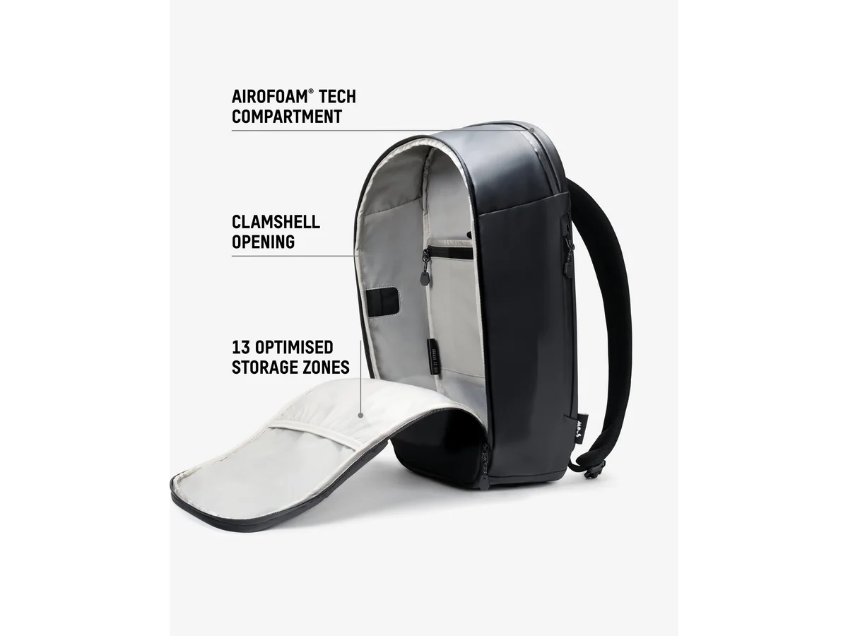 Mous Protective Zip Backpack Day compartment callouts