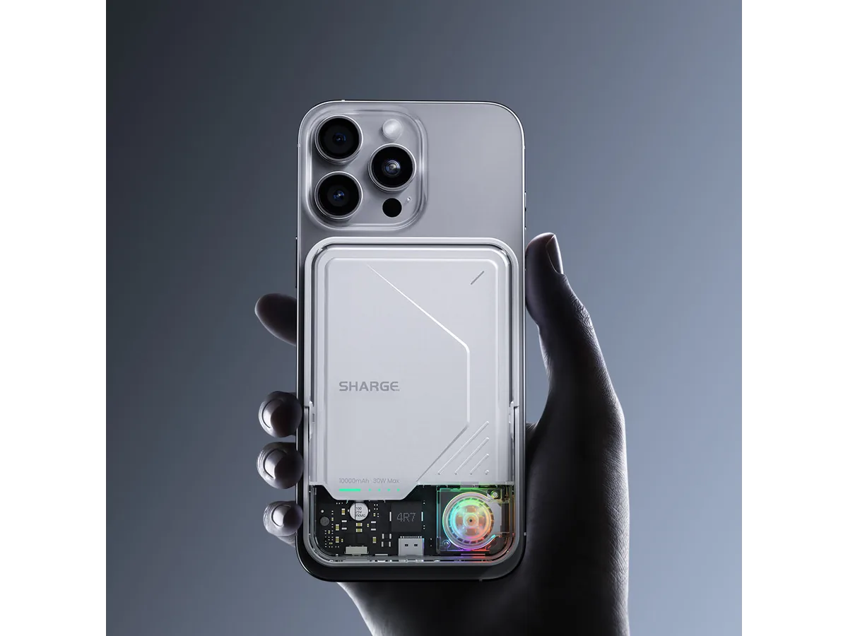 SHARGE ICEMAG 2 held on the back of an iPhone in a hand